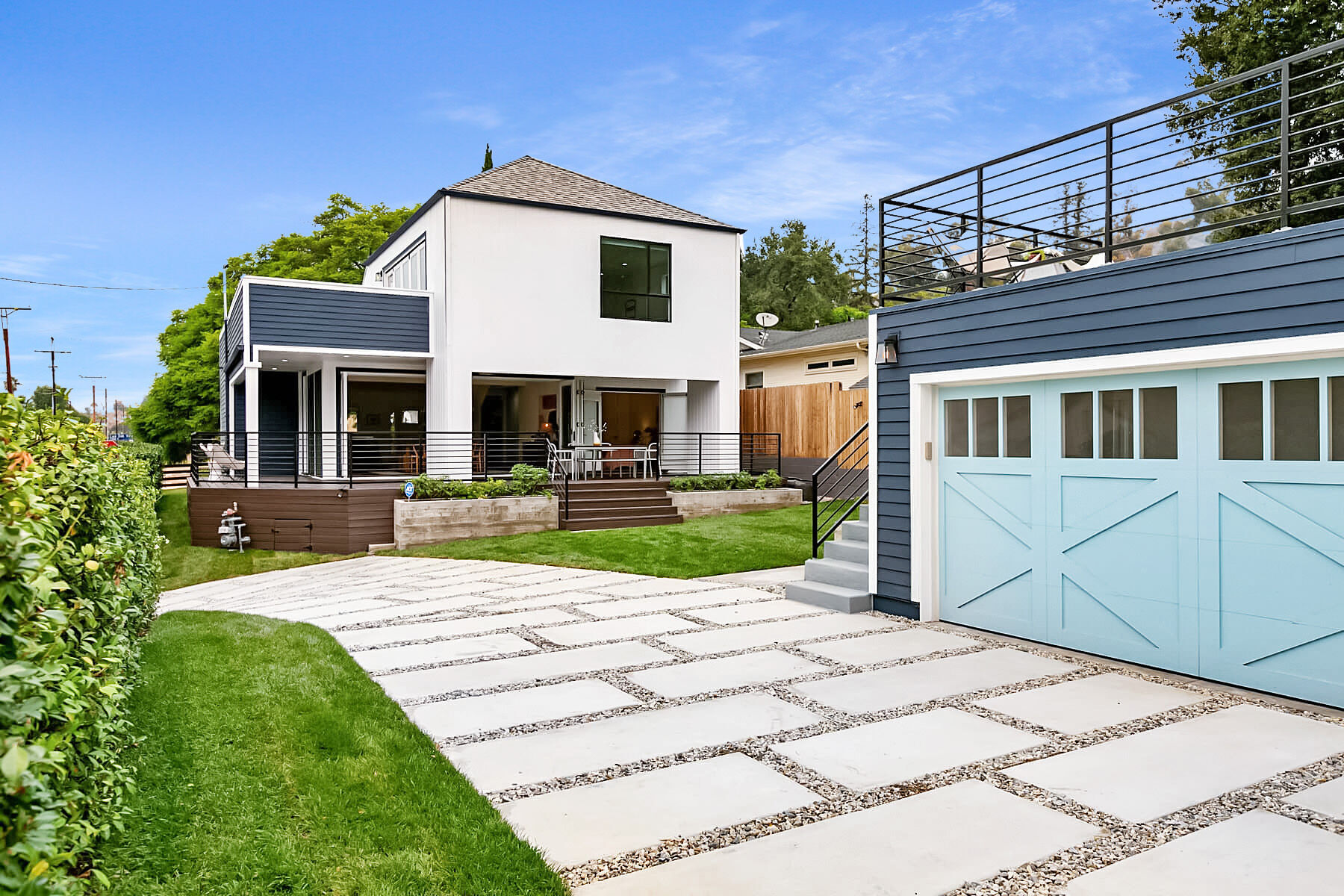 Elegant Modern in Eagle Rock image 3